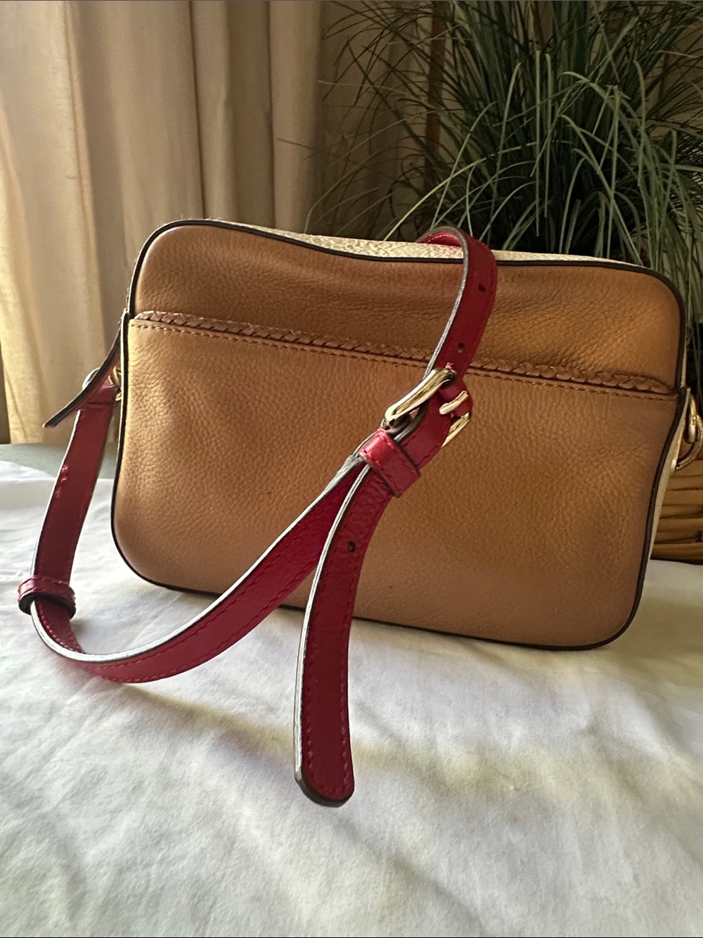 Cole Haan Benson Camera Bag- Light Brown Camel Cream and Red Leather - Picture 16 of 16